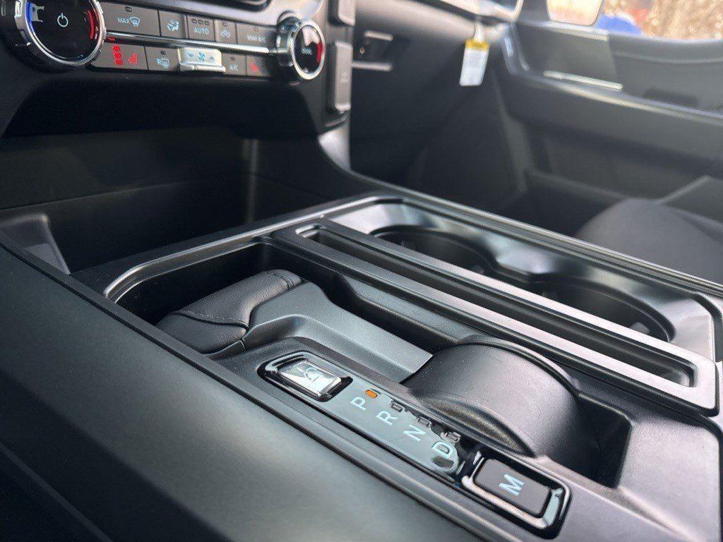 2025 Ford F-150 XLT photo 30