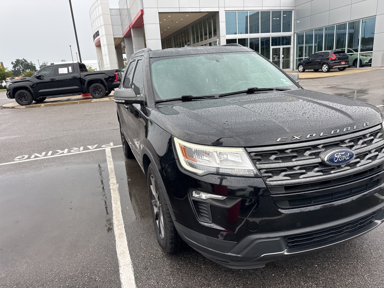 2018 Ford Explorer XLT photo 3