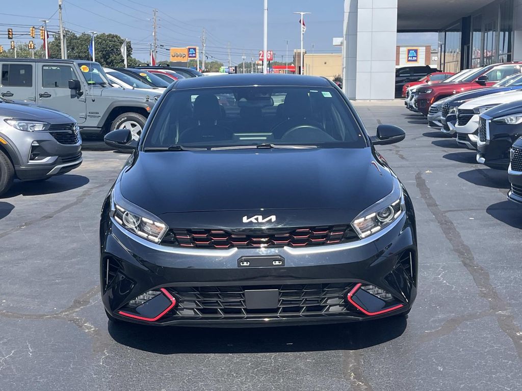 2022 Kia Forte GT-Line photo 2