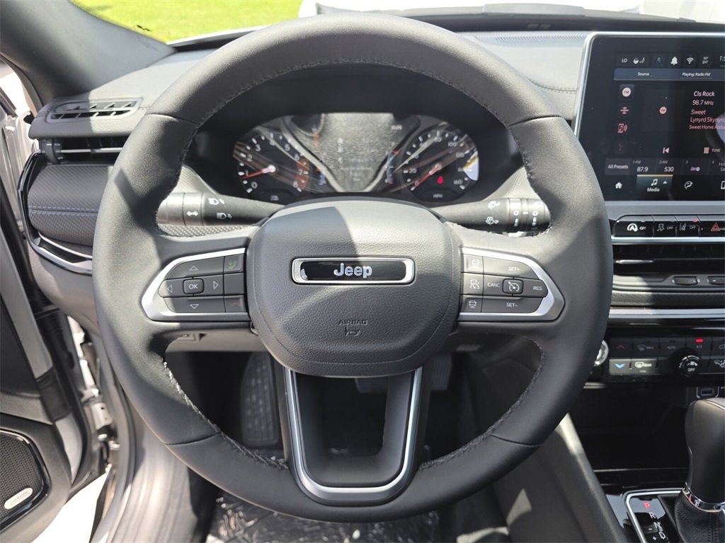 2025 Jeep Compass Limited photo 15