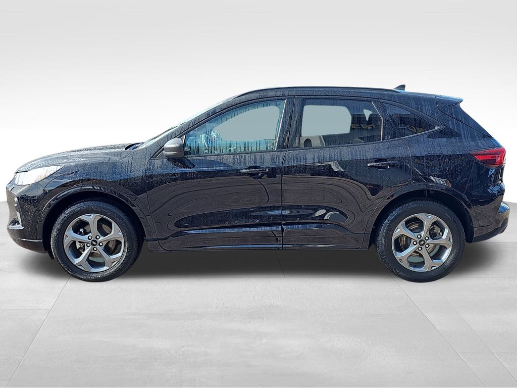 2023 Ford Escape ST-Line photo 4