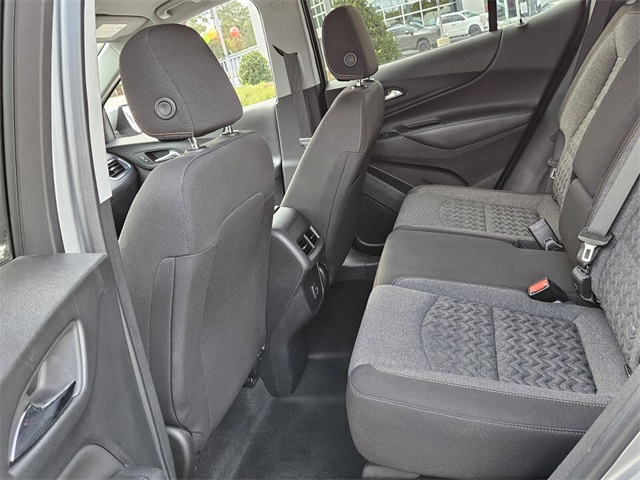 2023 Chevrolet Equinox LT photo 3
