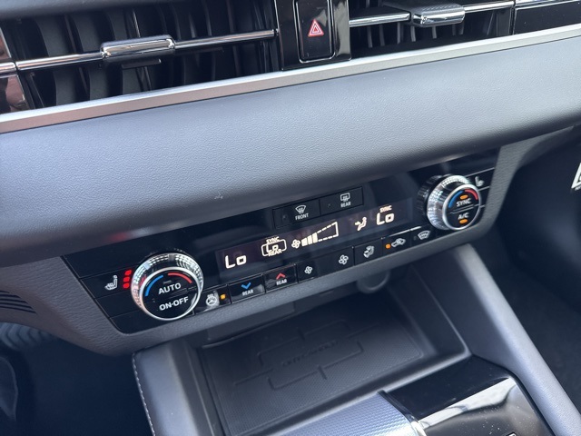 2025 Mitsubishi Outlander PHEV SEL photo 14