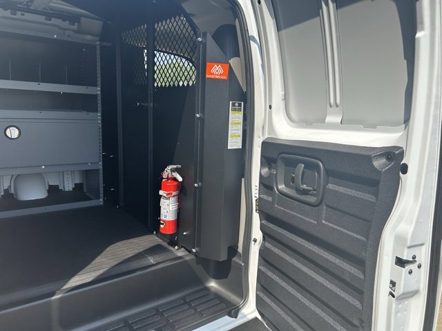 2025 Chevrolet Express Cargo 2500 photo 10