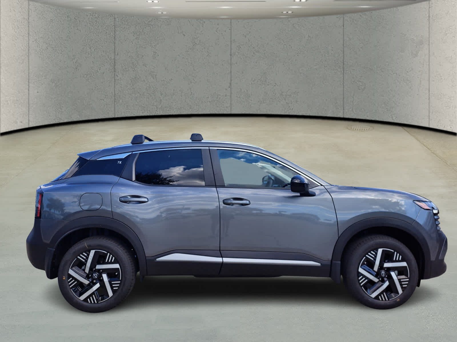 2026 Nissan Kicks SV photo 4