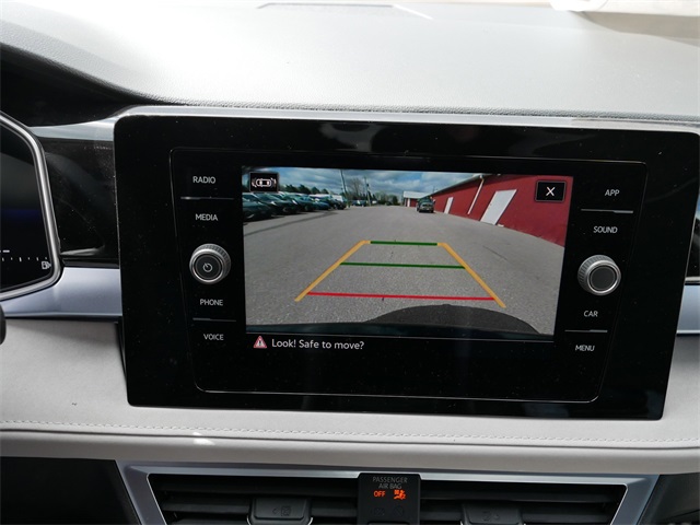 2025 Volkswagen Taos SE photo 10
