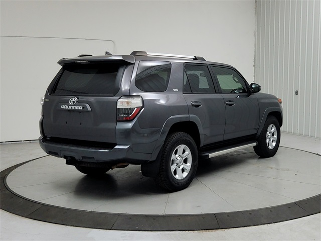 2020 Toyota 4Runner SR5 photo 6