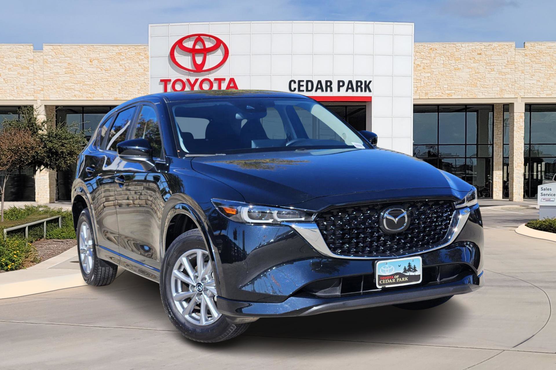 2025 Mazda CX-5 S Select Package's photo