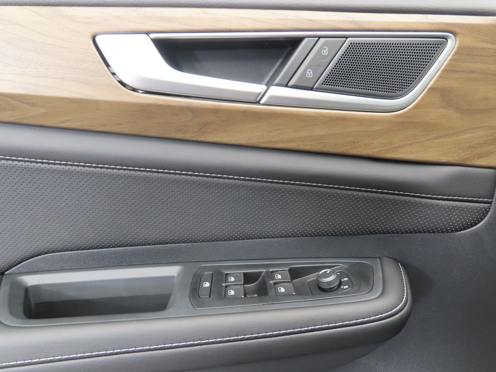 2026 Volkswagen Atlas SE Technology photo 23