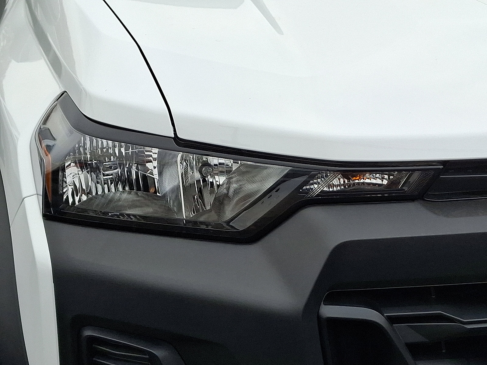 2026 Chevrolet Colorado Trail Boss photo 2