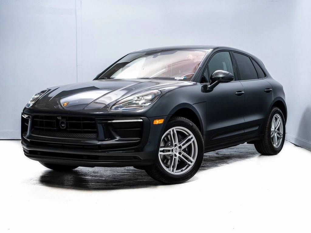 2026 Porsche Macan Base