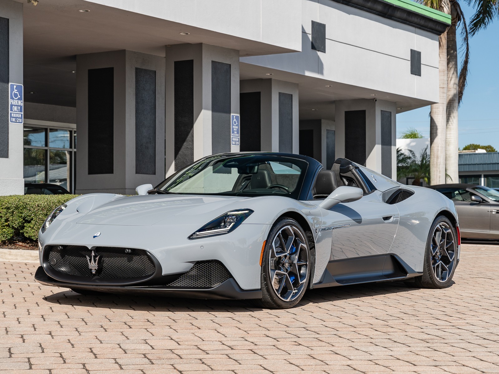 2023 Maserati MC20 Cielo photo 32
