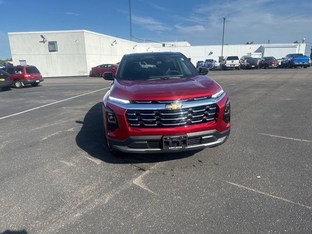 2026 Chevrolet Equinox LT photo 2