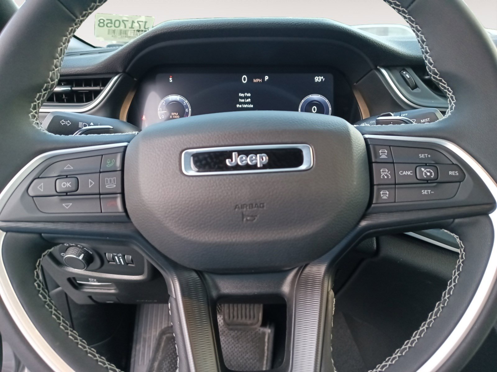 2025 Jeep Grand Cherokee Laredo X photo 13