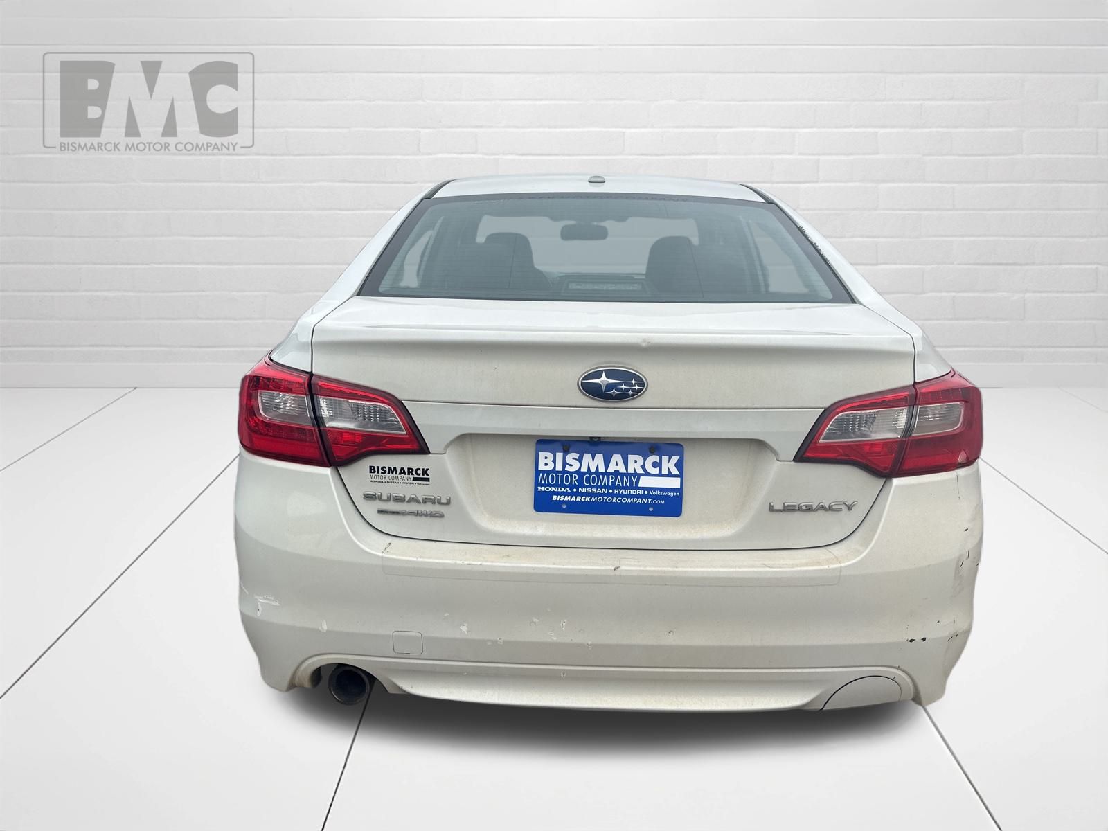 2015 Subaru Legacy 2.5i photo 3