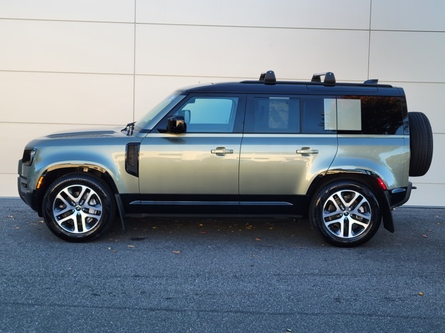 2025 Land Rover Defender 110 X-Dynamic SE photo 2