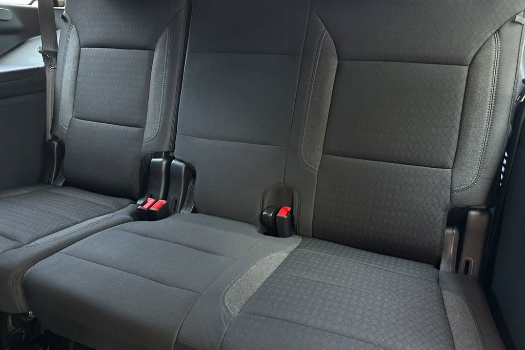 2025 Chevrolet Tahoe LS photo 17