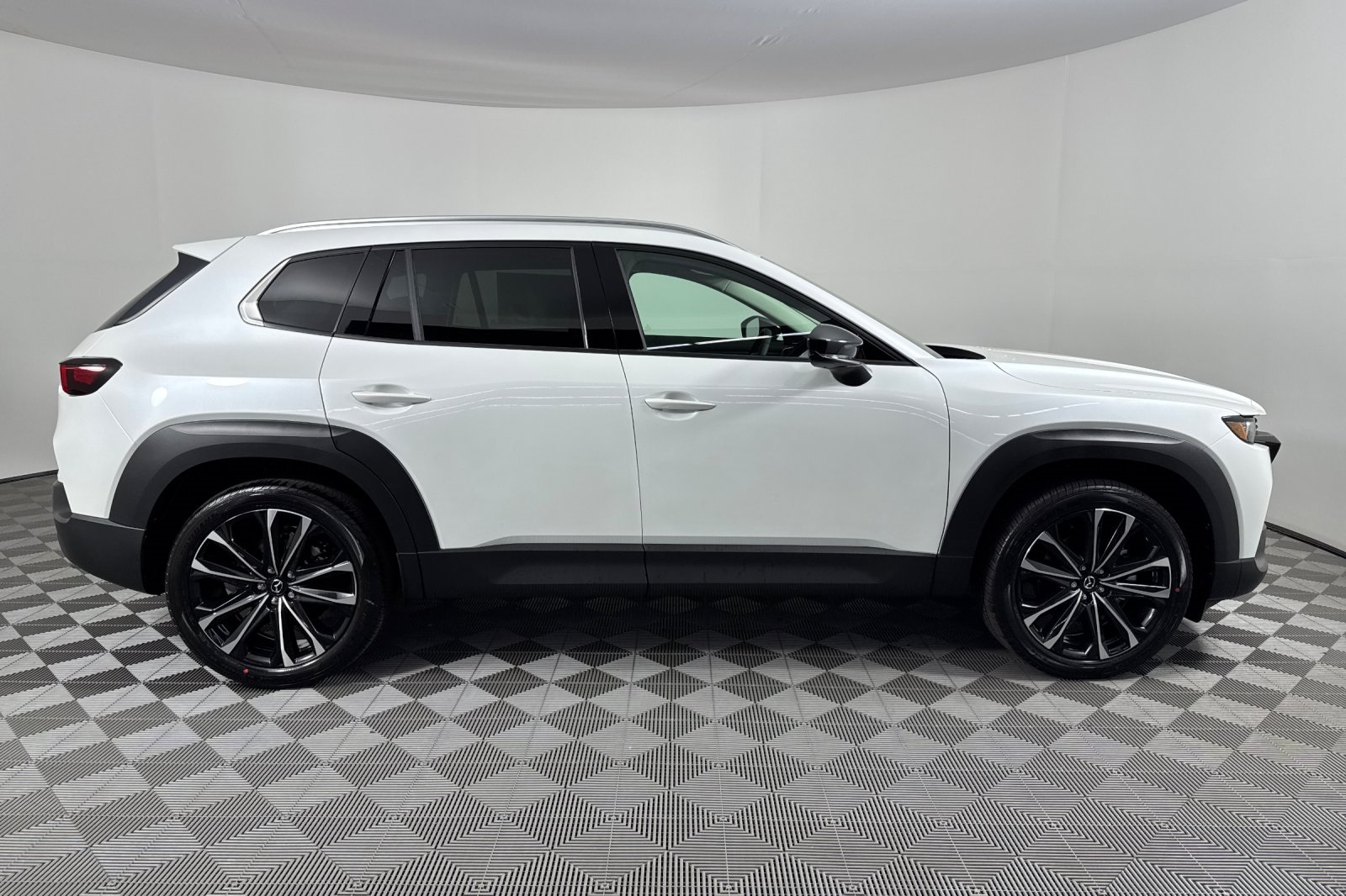 2025 Mazda CX-50 2.5 Premium Plus photo 2