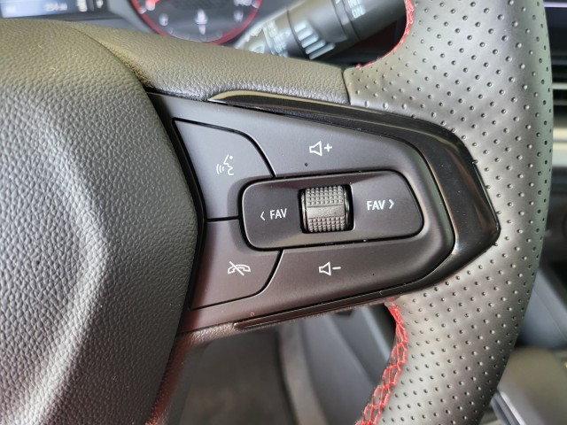 2025 Chevrolet Trax photo 15