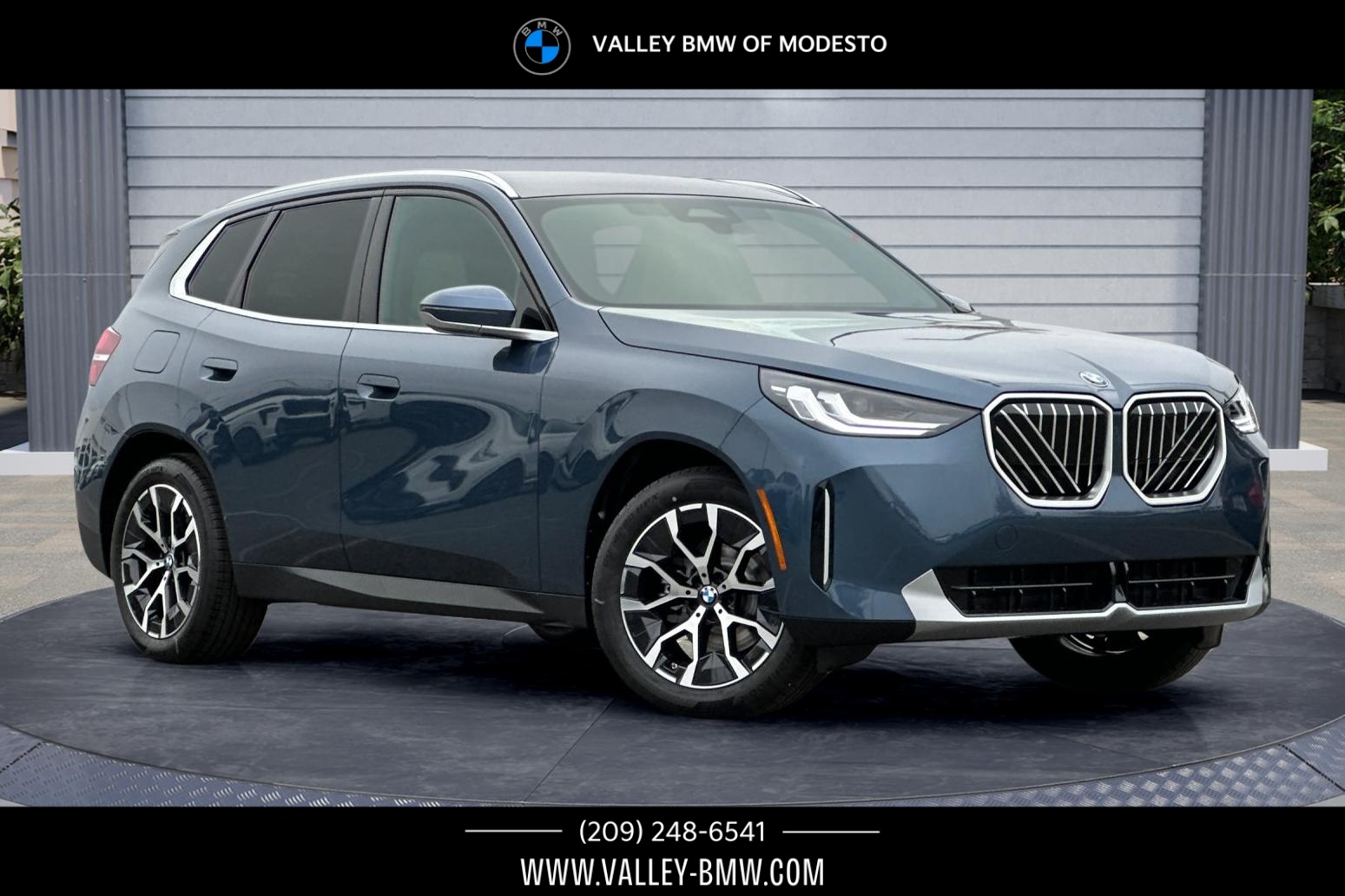 2026 BMW X3 30's photo