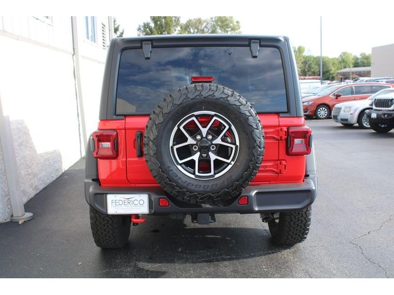 2025 Jeep Wrangler Rubicon photo 4