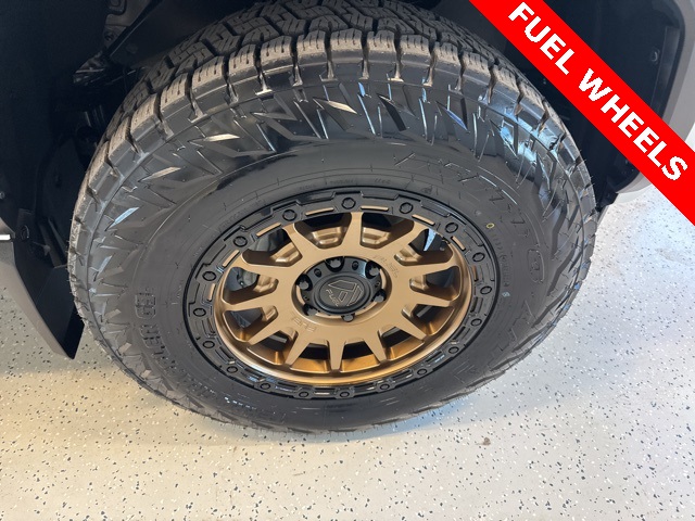 2025 Toyota 4Runner SR5 photo 3