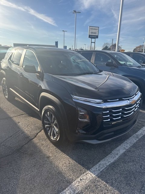 2026 Chevrolet Equinox LT photo 2