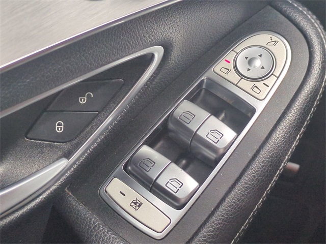 2020 Mercedes Benz C 300 photo 21