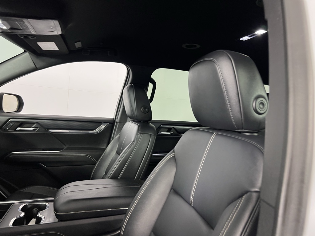 2024 Gmc Acadia Elevation photo 17