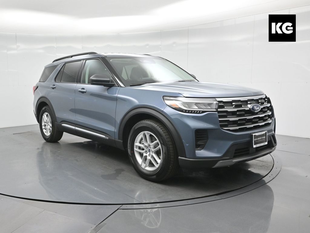 2025 Ford Explorer Active's photo