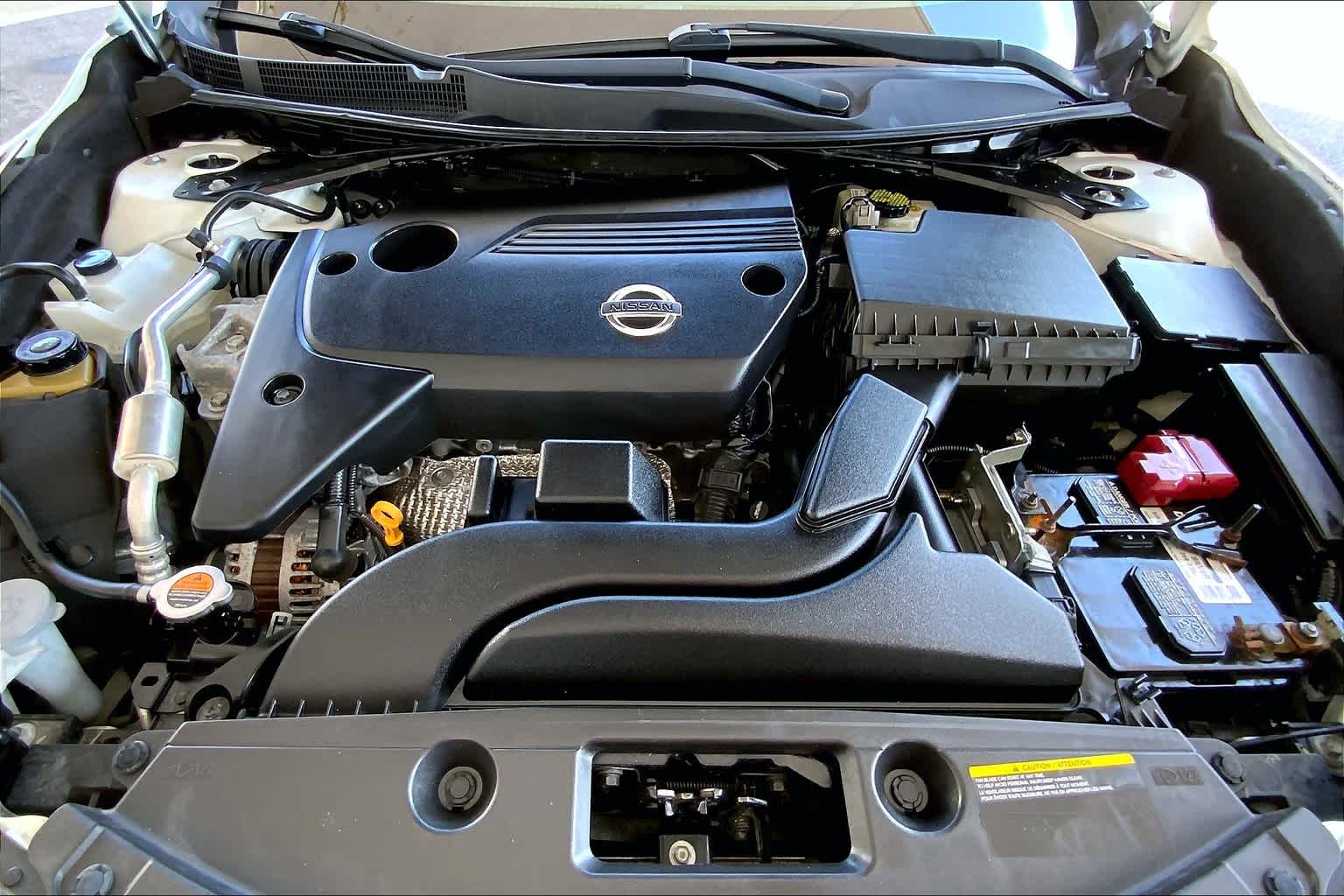 2015 Nissan Altima 2.5 S photo 25