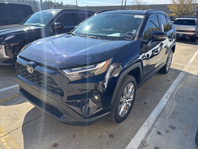 2023 Toyota RAV4 XLE Premium's photo