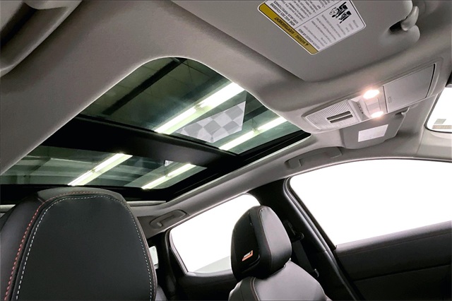2025 Nissan Kicks SR photo 30