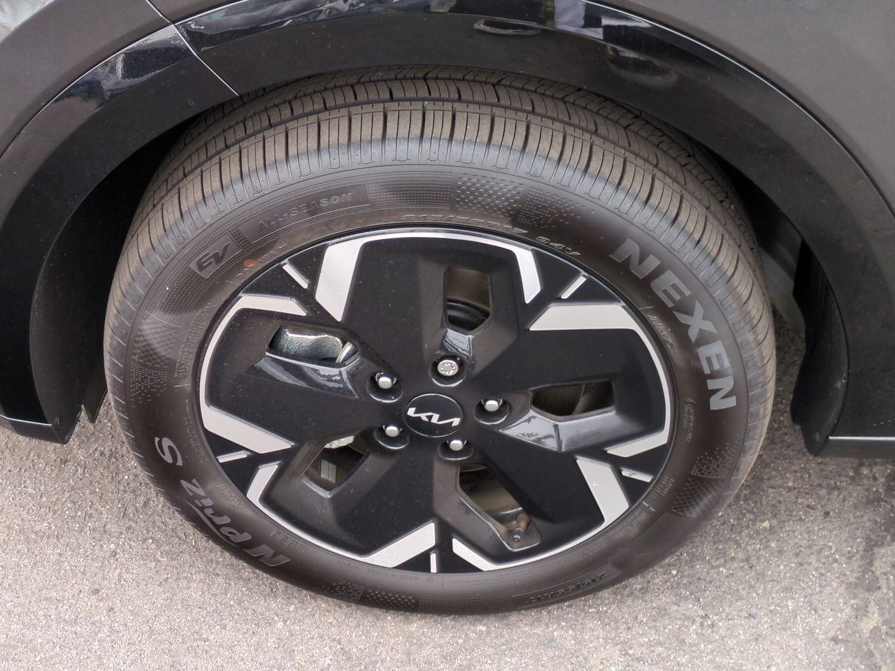 2024 Kia Niro EV Wave photo 26