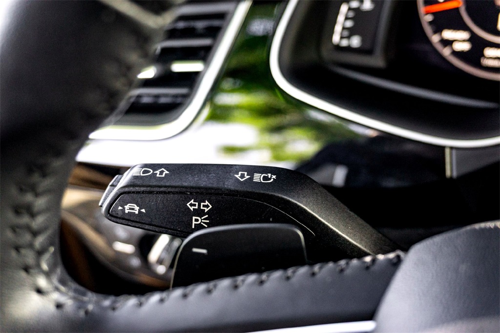 2019 Audi Q7 55 Premium Plus photo 18