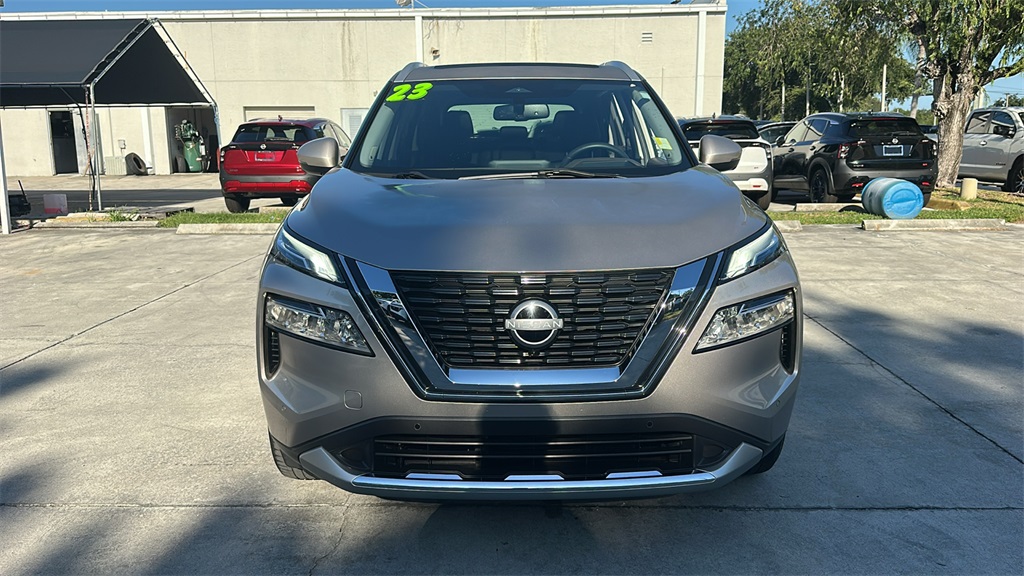 2023 Nissan Rogue Platinum photo 2
