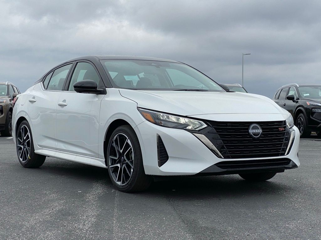 2025 Nissan Sentra SR photo 2