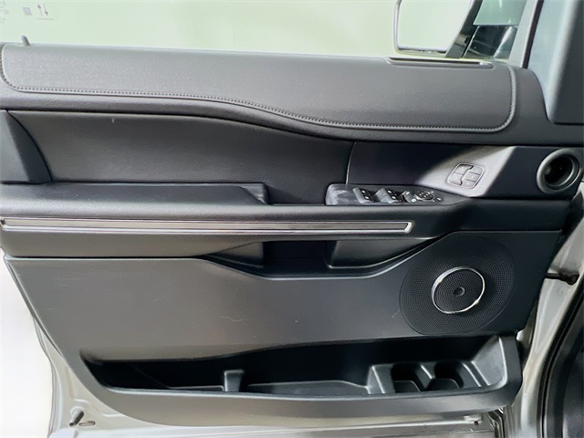2021 Ford Expedition MAX XLT photo 30