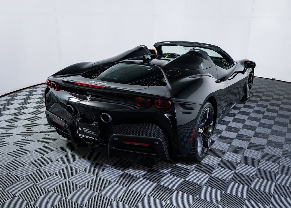2023 Ferrari SF90 Spider Base photo 17