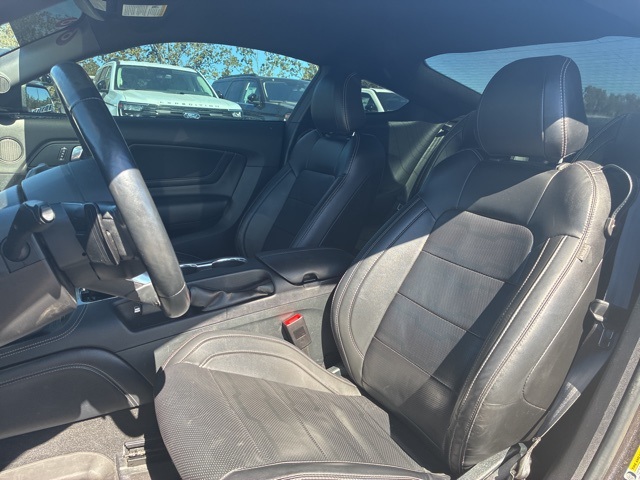 2022 Ford Mustang EcoBoost Premium photo 3