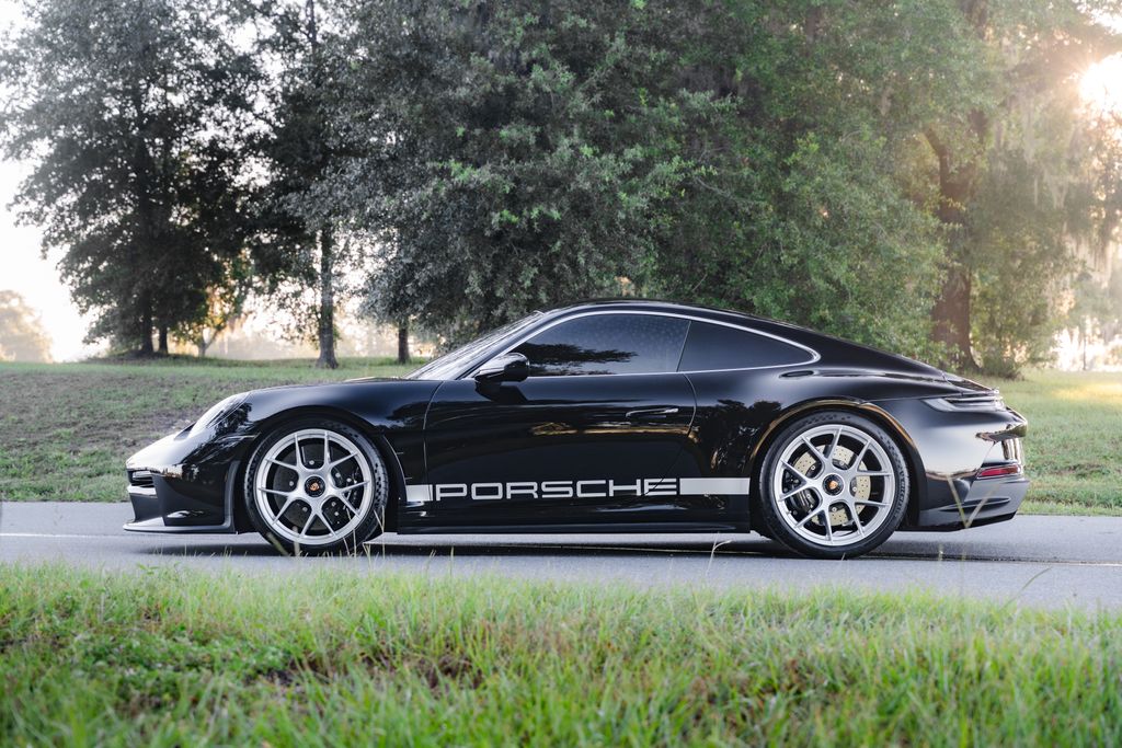 2024 Porsche 911 GT3 RS photo 3