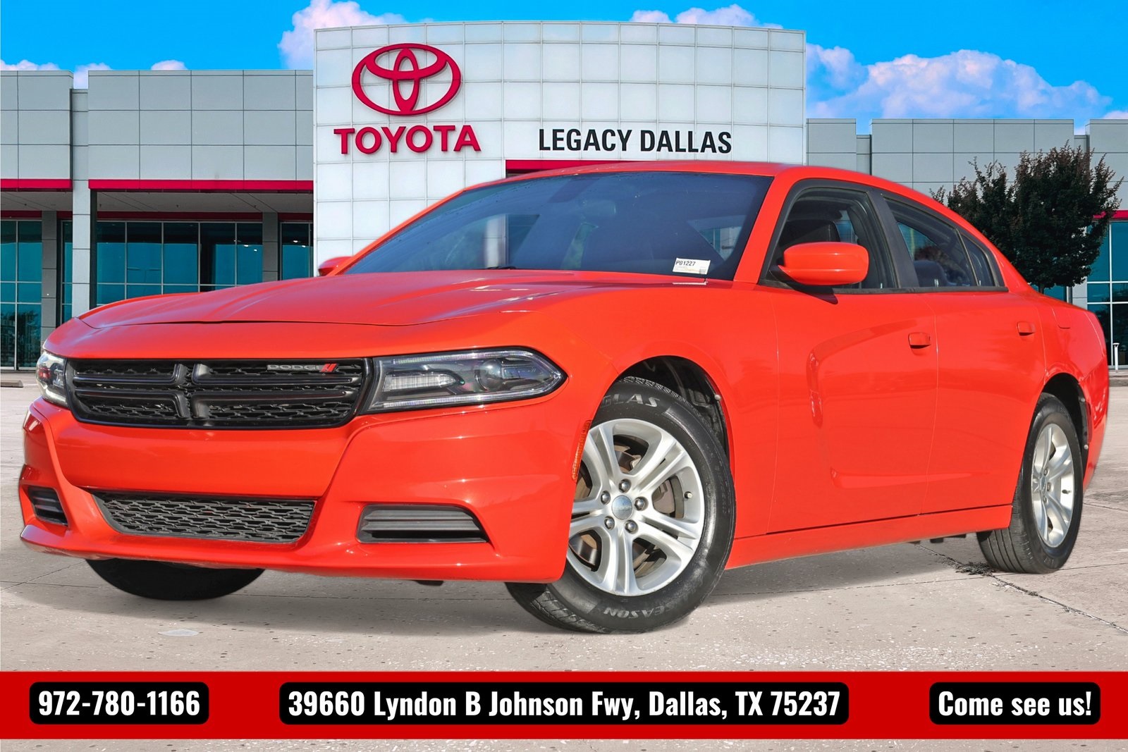 2019 Dodge Charger SXT's photo