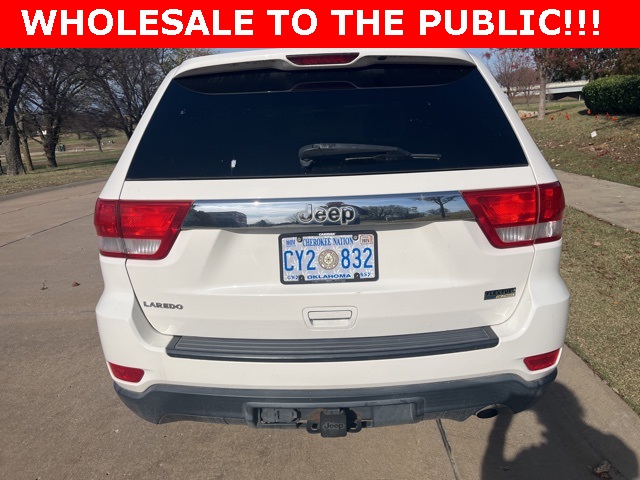 2011 Jeep Grand Cherokee Laredo photo 4