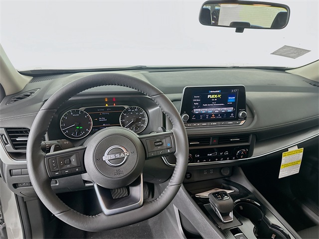 2024 Nissan Rogue SV photo 13