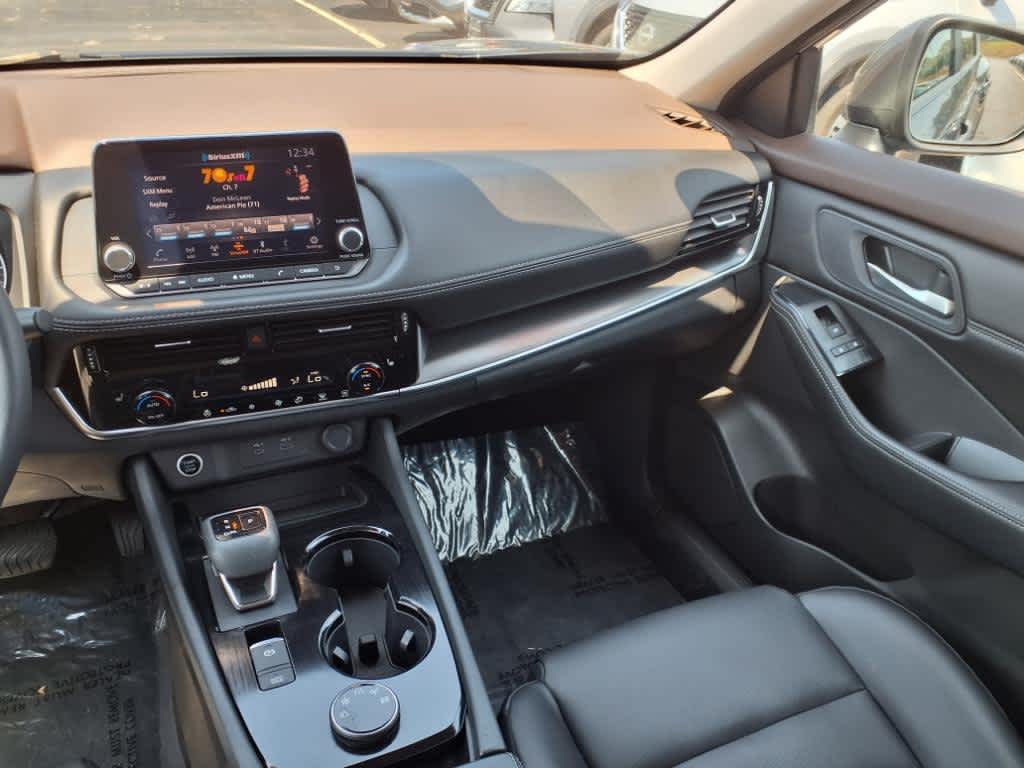 2023 Nissan Rogue SV photo 15