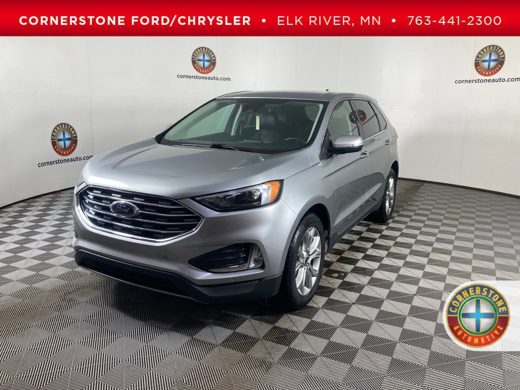 2024 Ford Edge Titanium's photo