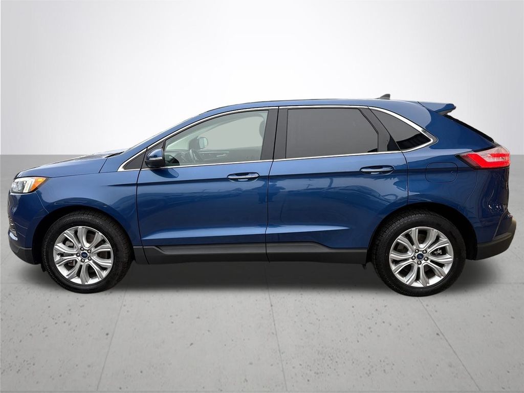 2022 Ford Edge Titanium photo 11