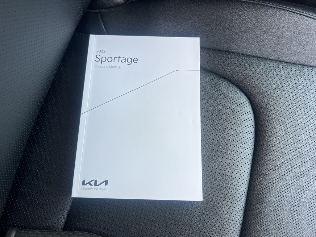 2023 Kia Sportage EX photo 25
