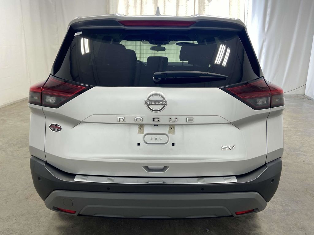 2023 Nissan Rogue SV photo 4
