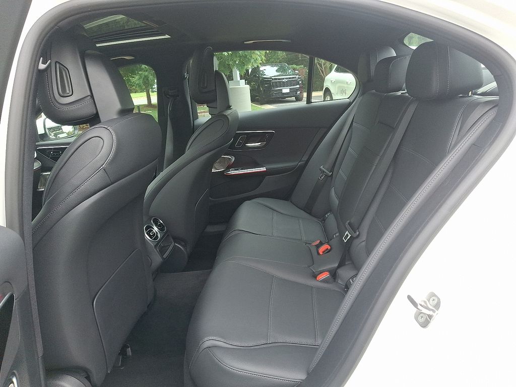2025 Mercedes Benz C 300 4MATIC photo 9